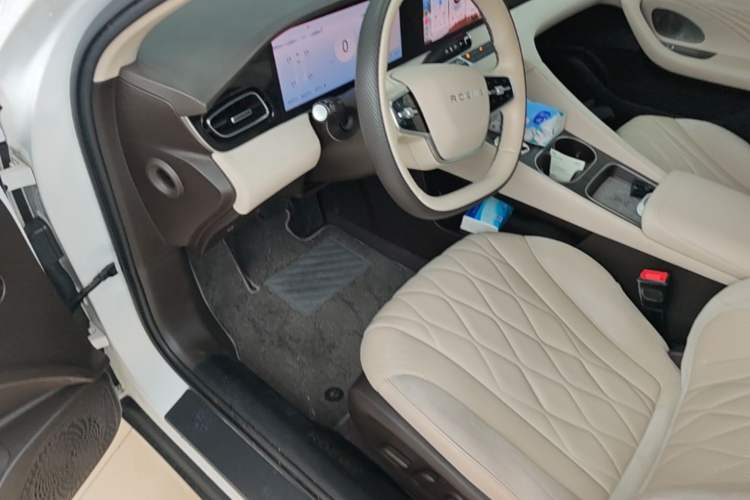 Used Roewe D7 2023 DMH 125km Excellence Edition Driver Seat