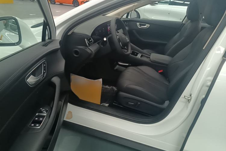 Used Roewe D7 2023 DMH 125km Superior Edition Driver Seat