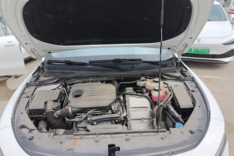 Used Roewe D7 2023 DMH 125km Superior Edition Engine Bay