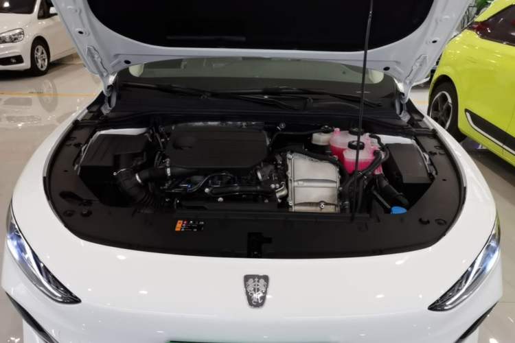 Used Roewe D7 2023 DMH 125km Superior Edition Engine Bay