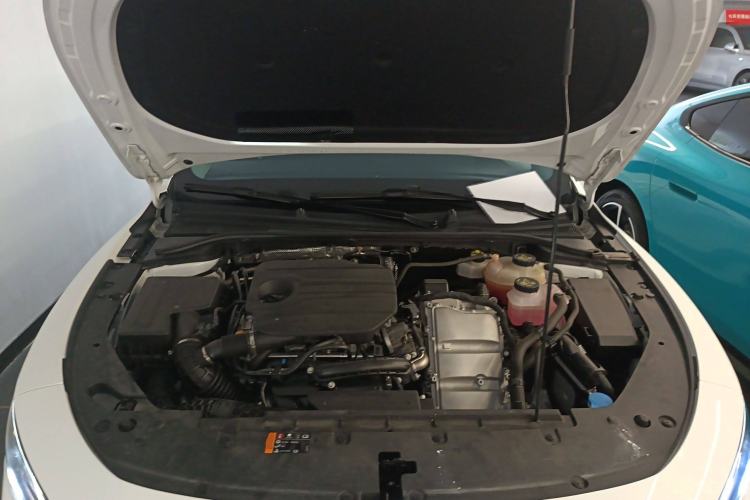 Used Roewe D7 2023 DMH 125km Excellence Edition Engine Bay