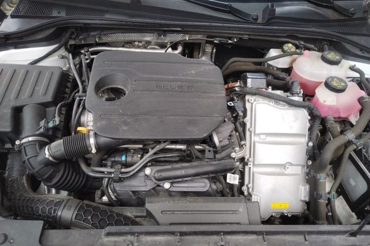 Used Roewe D7 2023 DMH 125km Excellence Edition Engine Bay