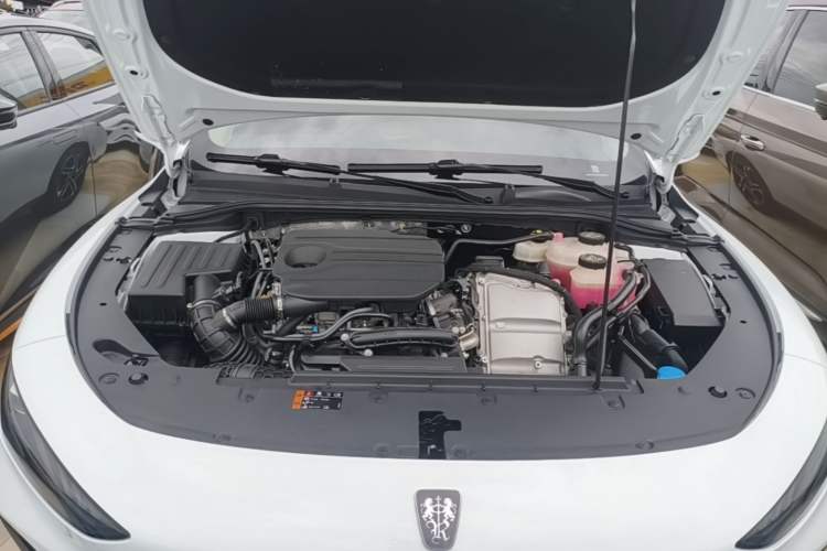Used Roewe D7 2023 DMH 125km Superior Edition Engine Bay