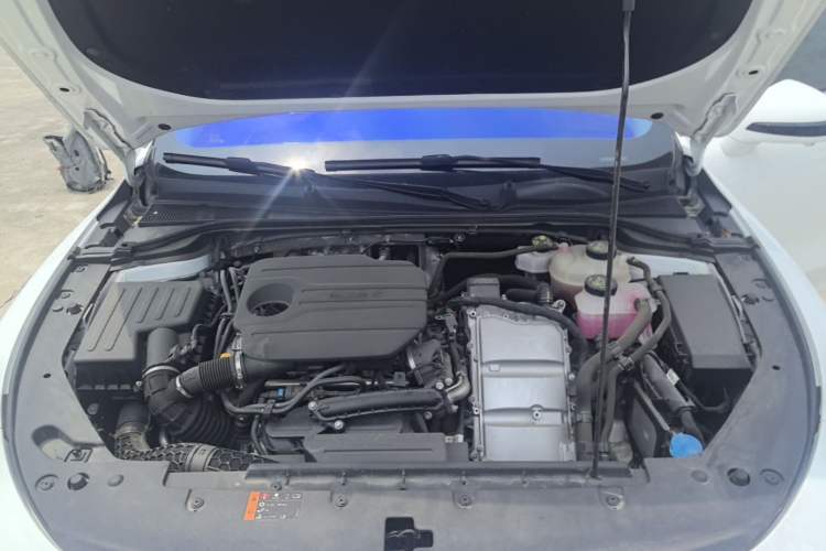 Used Roewe D7 2023 DMH 125km Excellence Edition Engine Bay