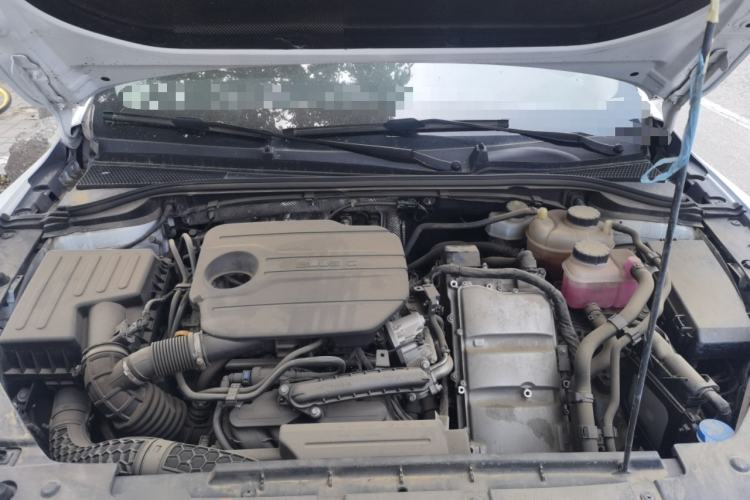 Used Roewe D7 2023 DMH 125km Superior Edition Engine Bay