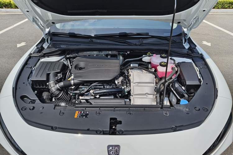Used Roewe D7 2023 DMH 125km Superior Edition Engine Bay