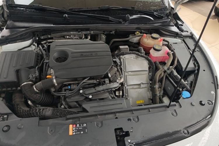 Used Roewe D7 2023 DMH 125km Excellence Edition Engine Bay