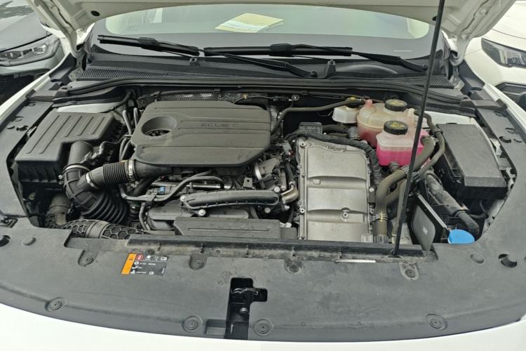 Used Roewe D7 2023 DMH 125km Superior Edition Engine Bay