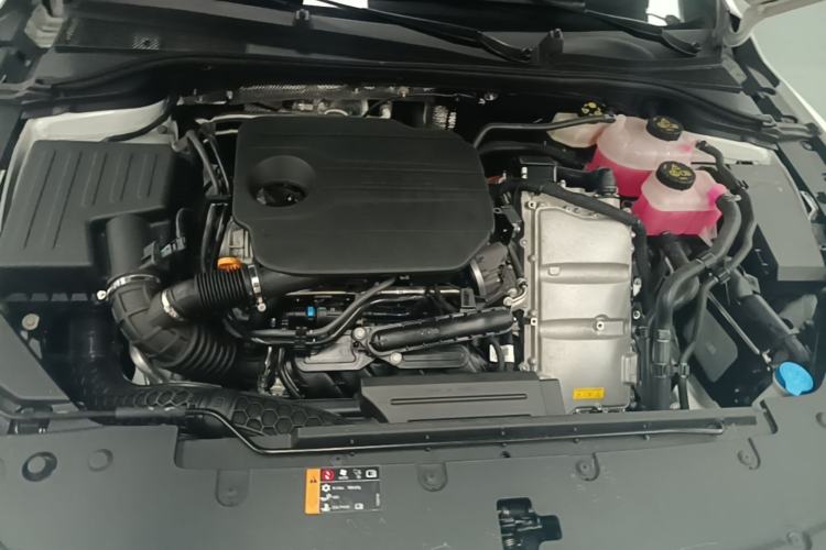 Used Roewe D7 2023 DMH 125km Superior Edition Engine Bay