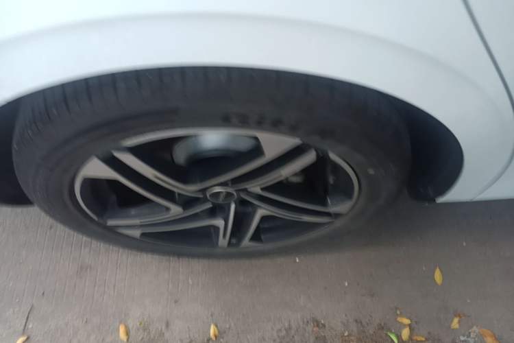 Used Roewe D7 2023 DMH 125km Excellence Edition Exterior 3
