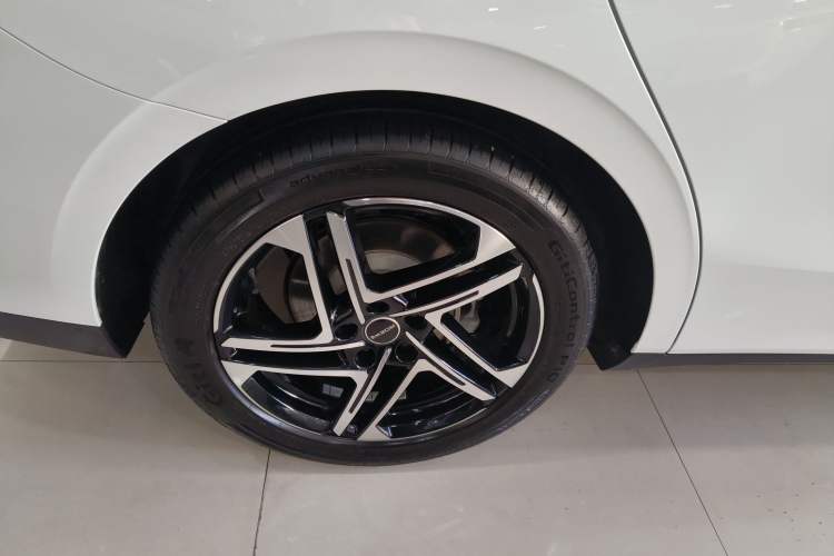 Used Roewe D7 2023 DMH 125km Superior Edition Exterior 4