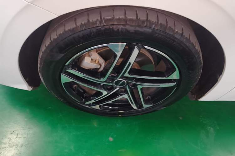 Used Roewe D7 2023 DMH 125km Superior Edition Exterior 4