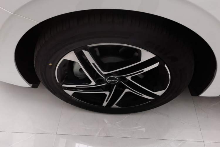Used Roewe D7 2023 DMH 125km Superior Edition Exterior 4