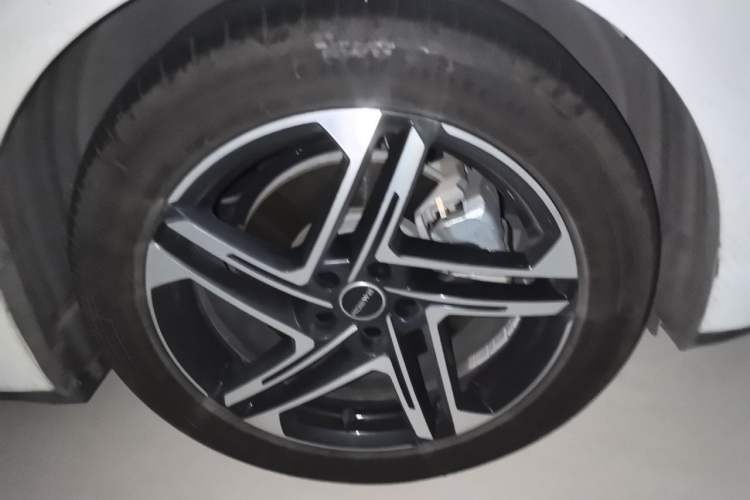 Used Roewe D7 2023 DMH 125km Excellence Edition Exterior 7