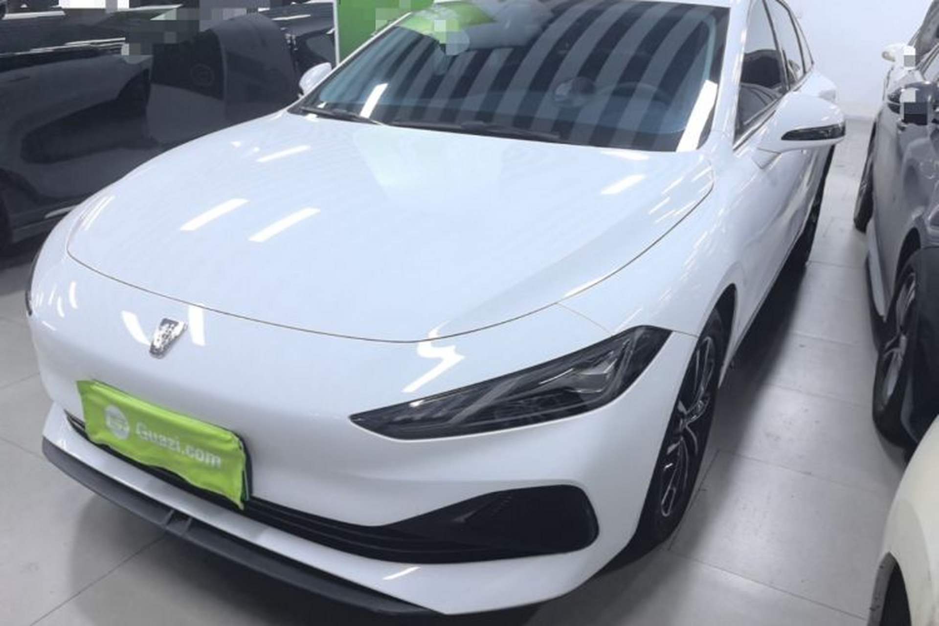 Used Roewe D7 2023 DMH 125km Superior Edition Front Left 45 Deg