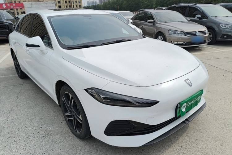 Used Roewe D7 2023 DMH 125km Superior Edition Front Right 45 Deg