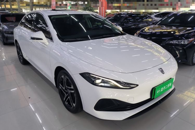Used Roewe D7 2023 DMH 125km Excellence Edition Front Right 45 Deg