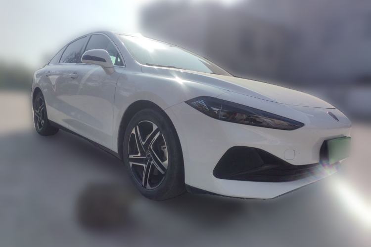 Used Roewe D7 2023 DMH 125km Superior Edition Front Right 45 Deg