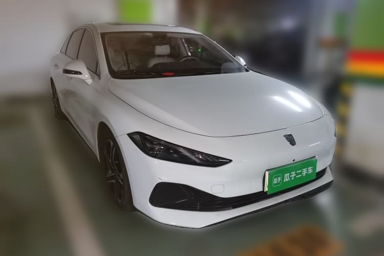 Used Roewe D7 2023 DMH 125km Excellence Edition Front Right 45 Deg