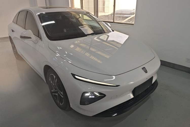 Used Roewe D7 2023 EV 510km Rear-Drive Excellence Edition Front Right 45 Deg