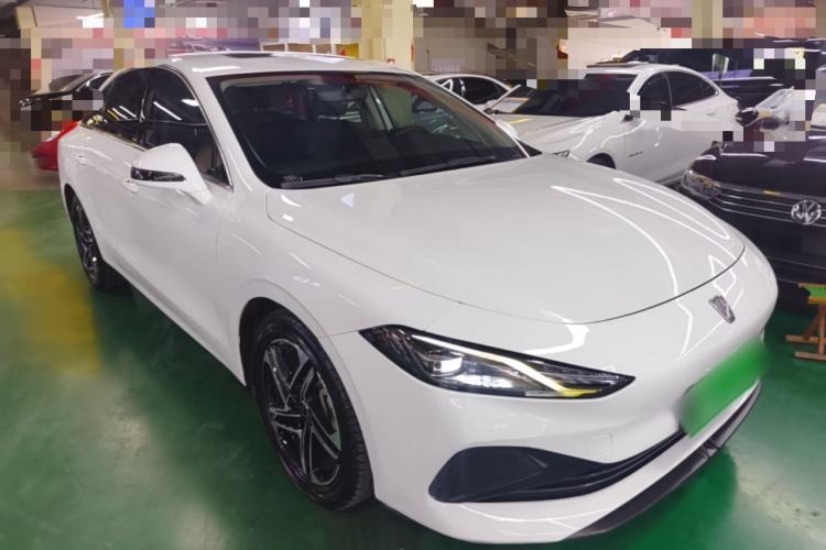 Used Roewe D7 2023 DMH 125km Superior Edition Front Right 45 Deg