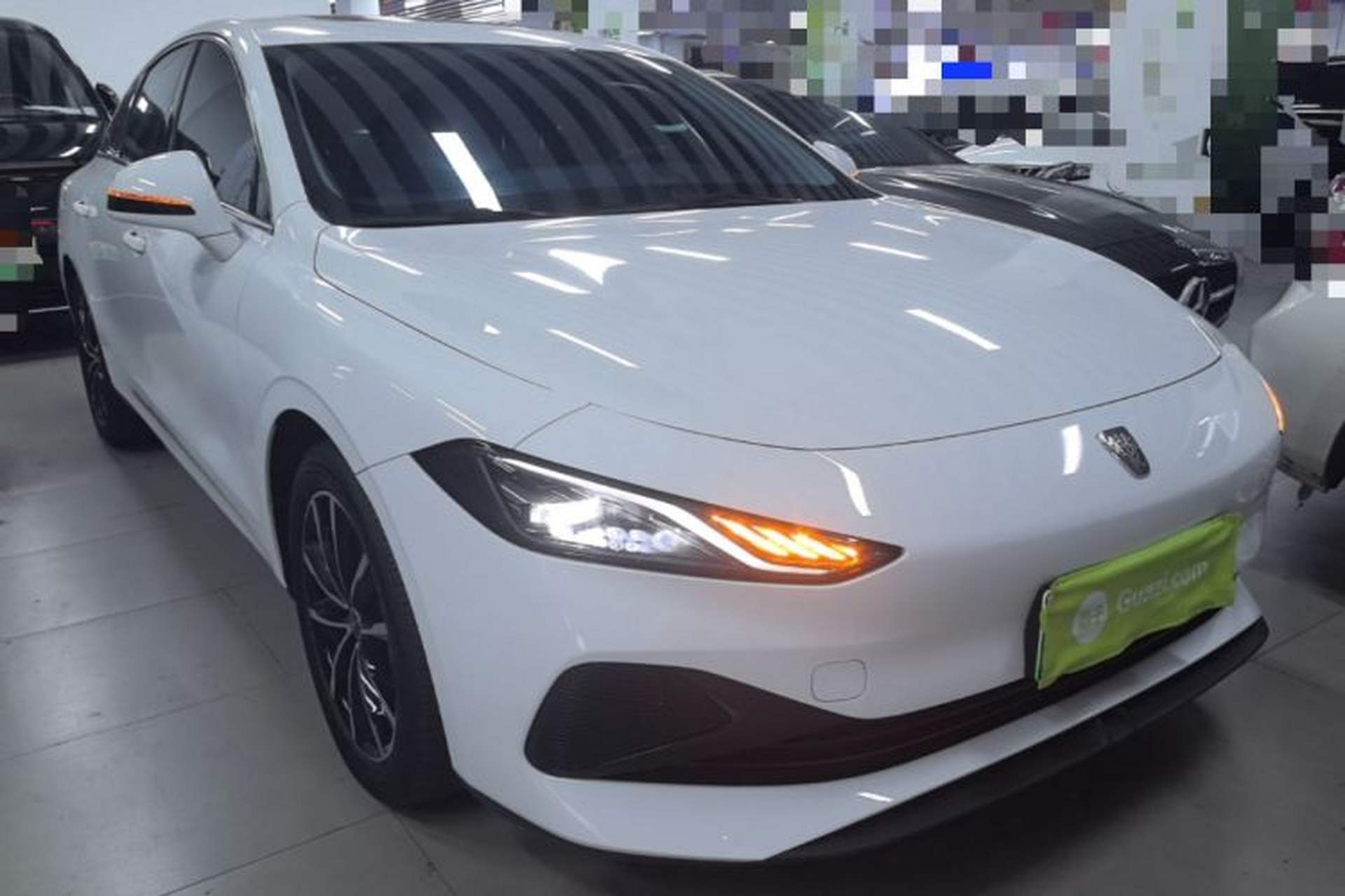 Used Roewe D7 2023 DMH 125km Superior Edition Front Right 45 Deg