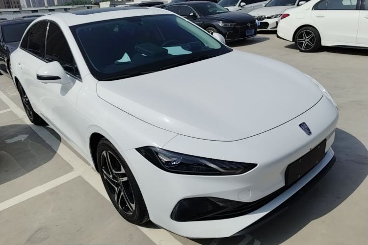Used Roewe D7 2023 DMH 125km Excellence Edition Front Right 45 Deg