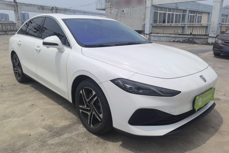 Used Roewe D7 2023 DMH 125km Excellence Edition Front Right 45 Deg