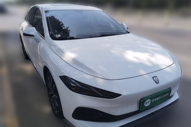 Used Roewe D7 2023 DMH 125km Superior Edition Front Right 45 Deg