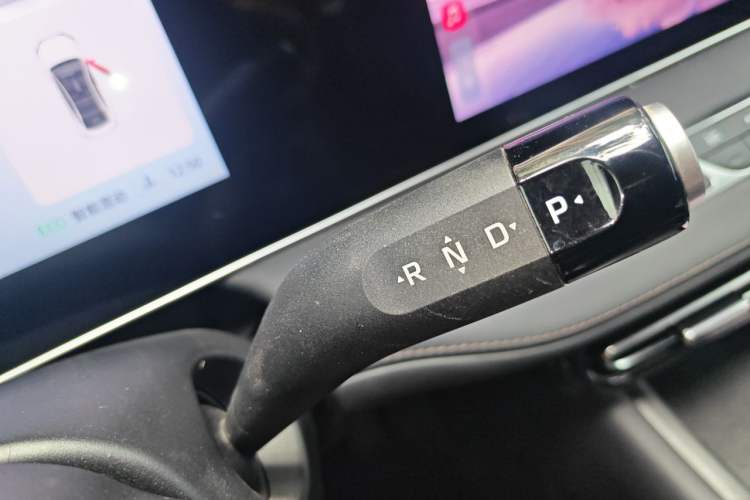 Used Roewe D7 2023 DMH 125km Superior Edition Gear Lever