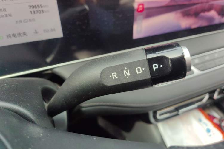 Used Roewe D7 2023 DMH 125km Superior Edition Gear Lever