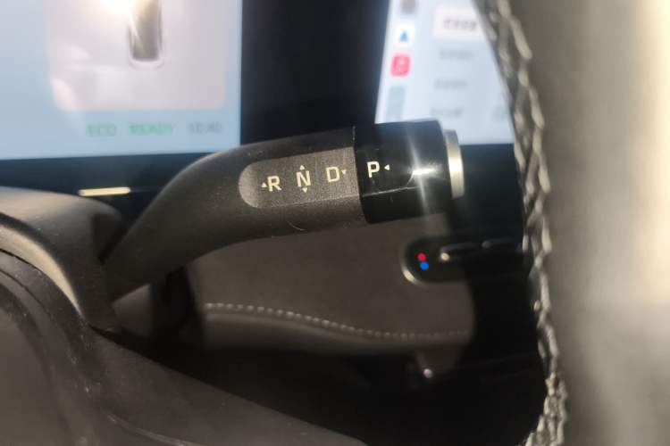 Used Roewe D7 2023 EV 510km Rear-Drive Flagship Edition Gear Lever