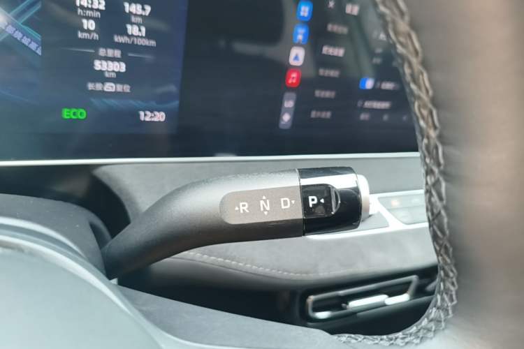 Used Roewe D7 2023 EV 610 km Range Rear-Drive Flagship Model Gear Lever