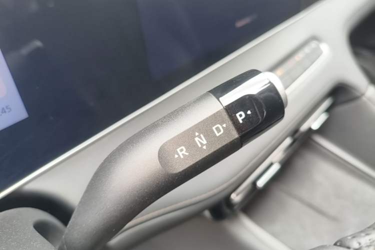 Used Roewe D7 2023 DMH 125km Superior Edition Gear Lever