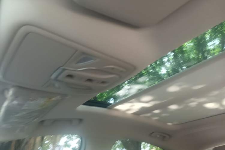 Used Roewe D7 2023 DMH 125km Excellence Edition Headliner