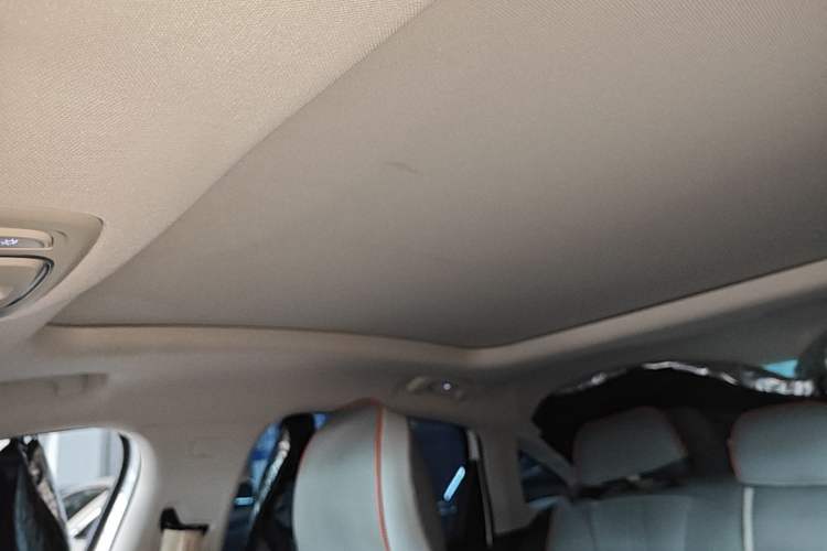 Used Roewe D7 2023 DMH 125km Excellence Edition Headliner