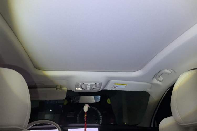 Used Roewe D7 2023 DMH 125km Excellence Edition Headliner