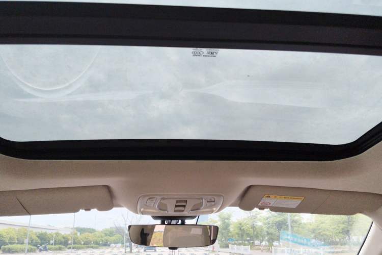Used Roewe D7 2023 DMH 125km Excellence Edition Headliner