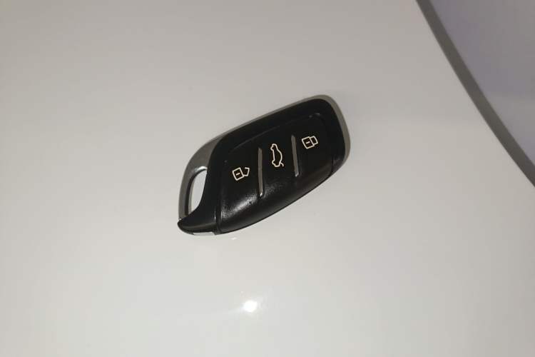 Used Roewe D7 2023 DMH 125km Excellence Edition Interior 1