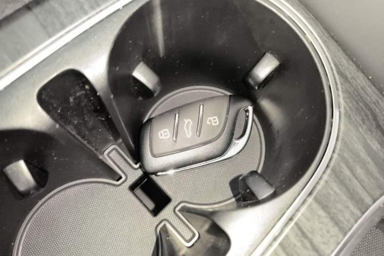 Used Roewe D7 2023 DMH 125km Superior Edition Interior 1
