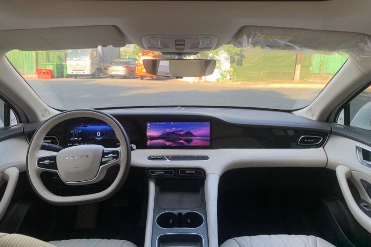 Used Roewe D7 2023 DMH 125km Excellence Edition Interior 3