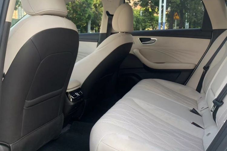 Used Roewe D7 2023 DMH 125km Excellence Edition Interior 4