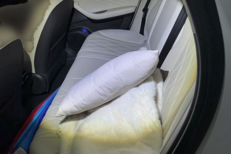 Used Roewe D7 2023 DMH 125km Excellence Edition Interior 4