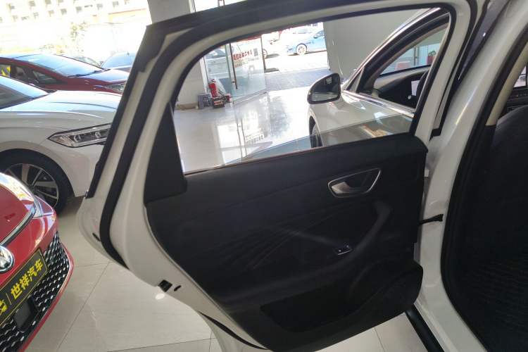 Used Roewe D7 2023 DMH 125km Superior Edition Interior 5
