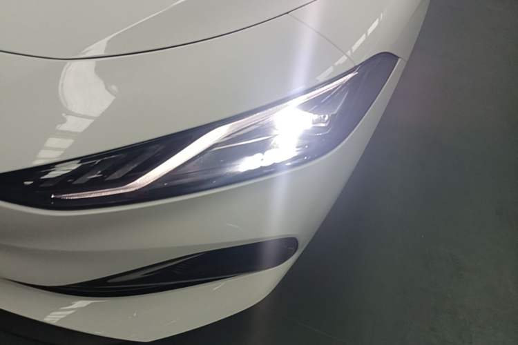 Used Roewe D7 2023 DMH 125km Superior Edition Left Front Headlight