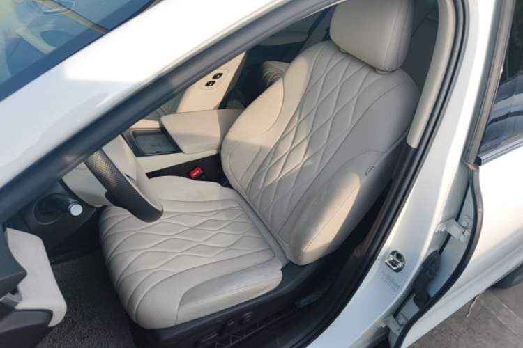 Used Roewe D7 2023 EV 510km Rear-Drive Flagship Edition Left Front Seat