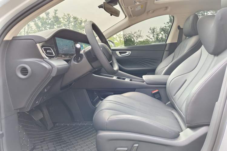 Used Roewe D7 2023 DMH 125km Superior Edition Left Front Seat