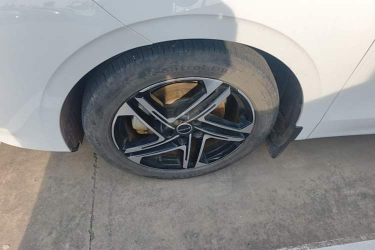 Used Roewe D7 2023 EV 510km Rear-Drive Flagship Edition Left Front Wheel Hub