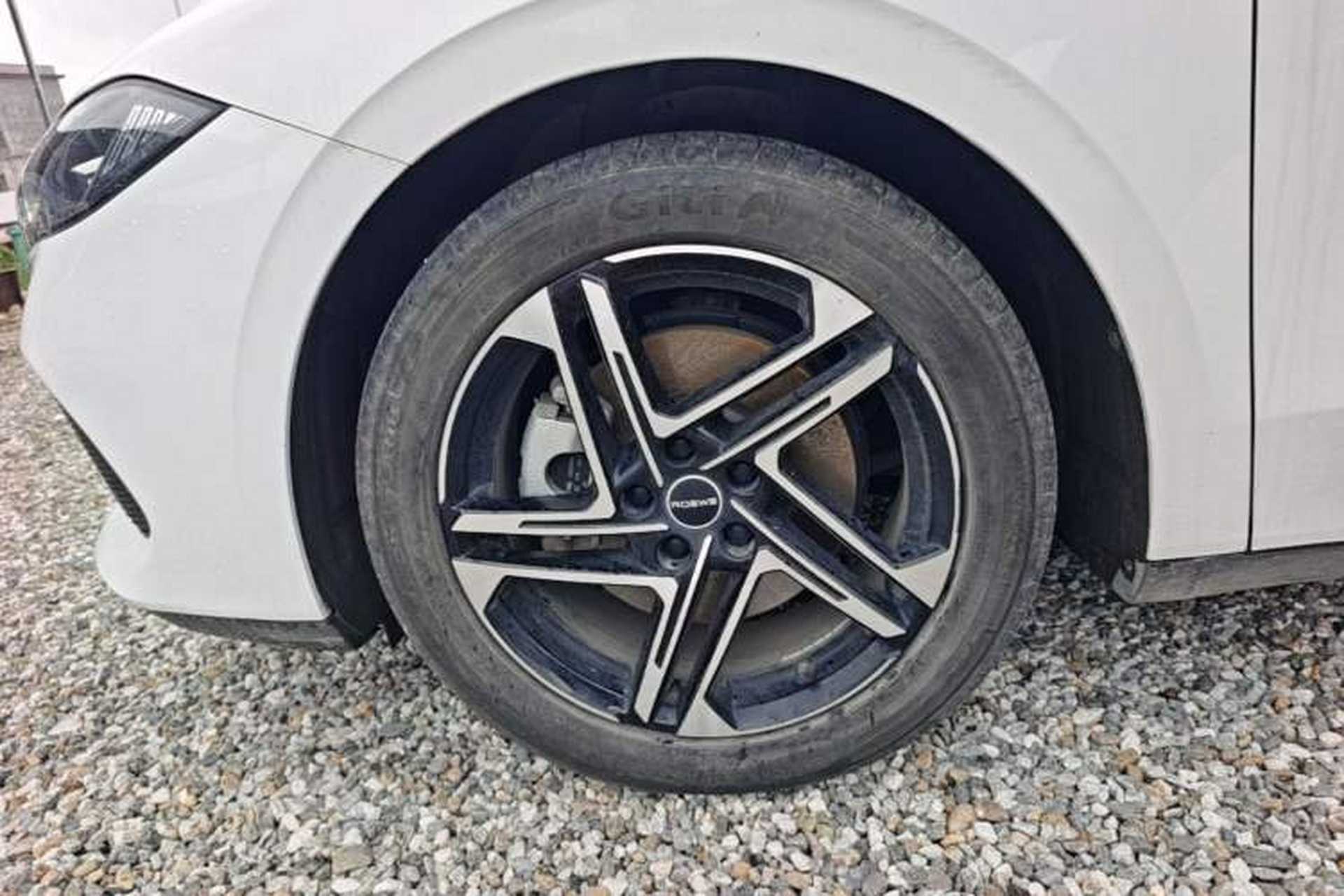 Used Roewe D7 2023 DMH 125km Excellence Edition Left Front Wheel Hub