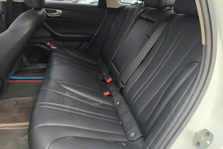 Used Roewe D7 2023 DMH 125km Superior Edition Left Rear Seat